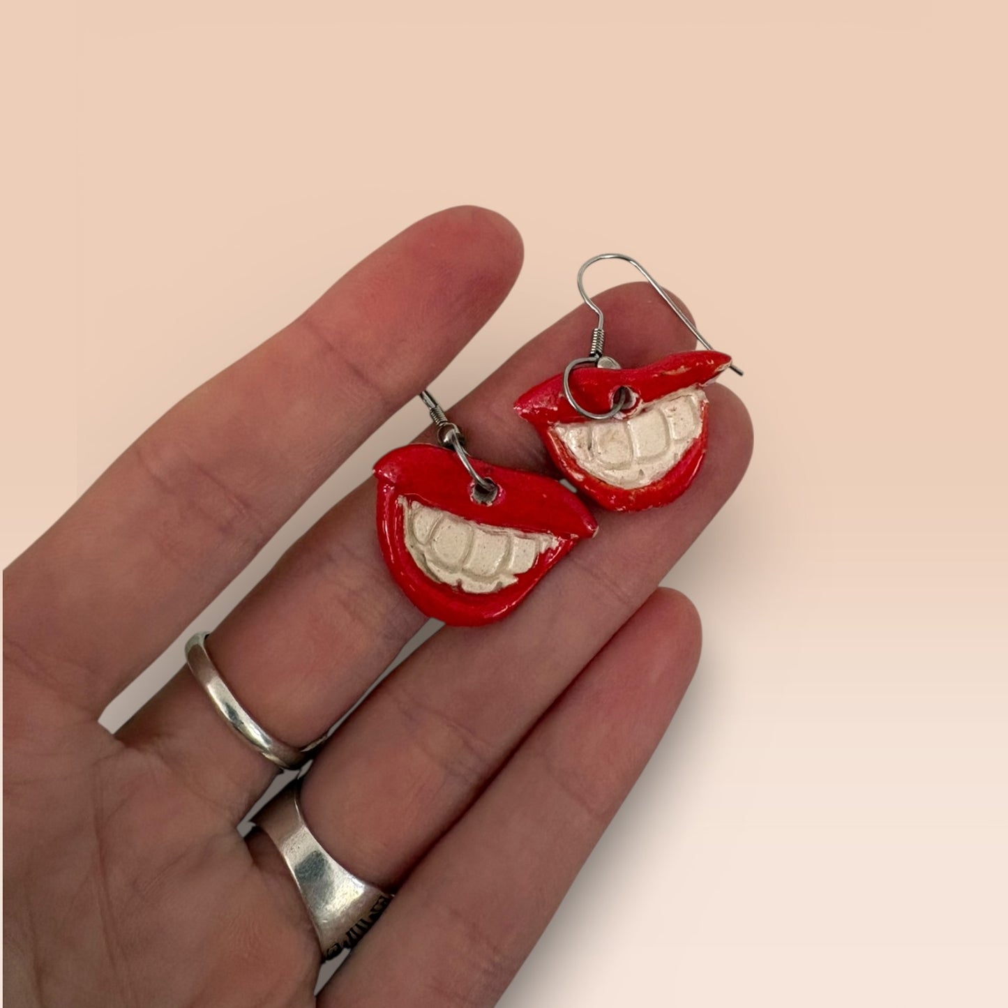 Vintage 1980s Ceramic Smiling Lips Dangle Earrings