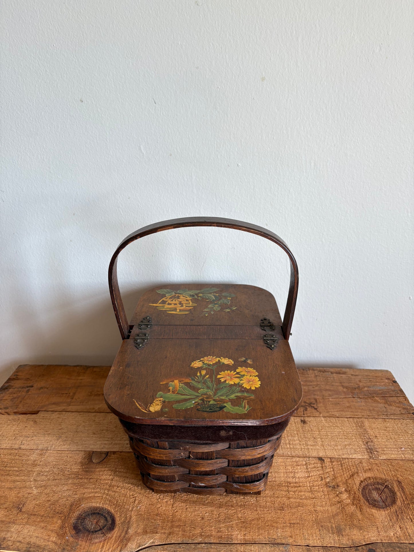 Vintage 1960s Picnic Basket Purse