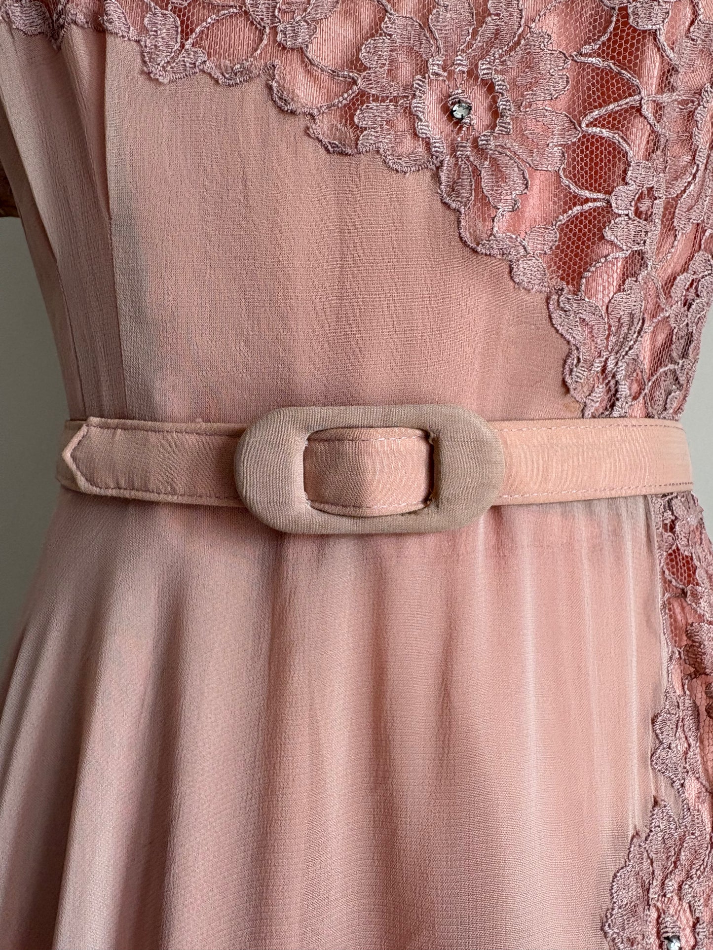 Vintage 1940s Pink Chiffon & Lace Evening Dress