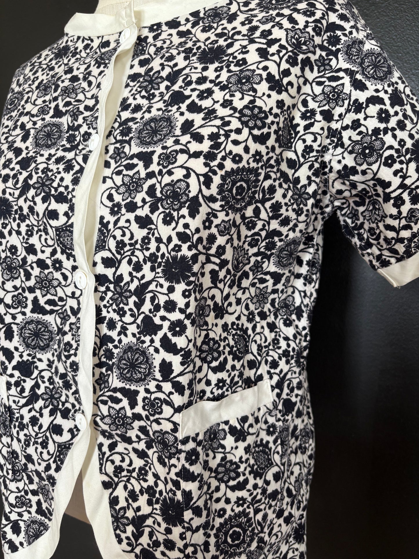 Vintage 1960s Charmode Short Sleeve Black & White Floral Blouse
