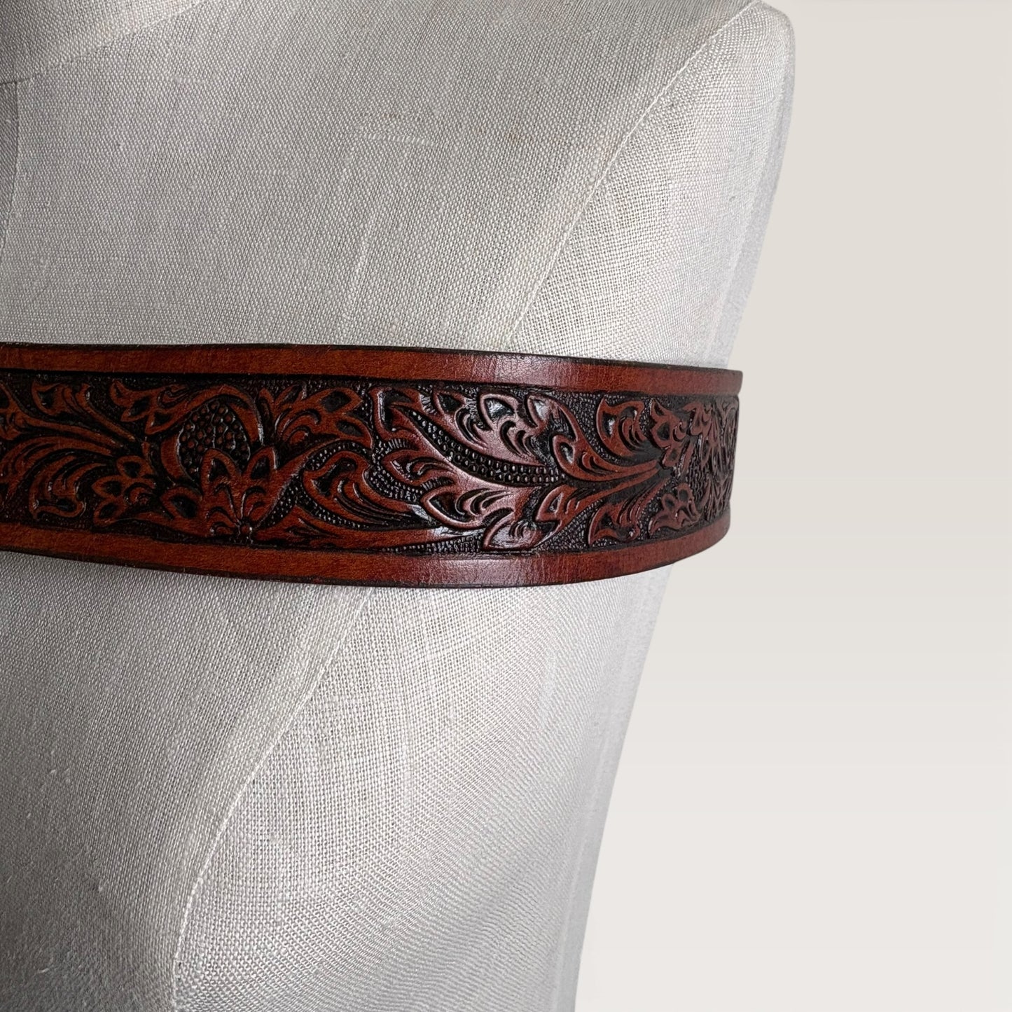 Vintage 1970s Hand Tooled Top Grain Saddle Leather Western Belt