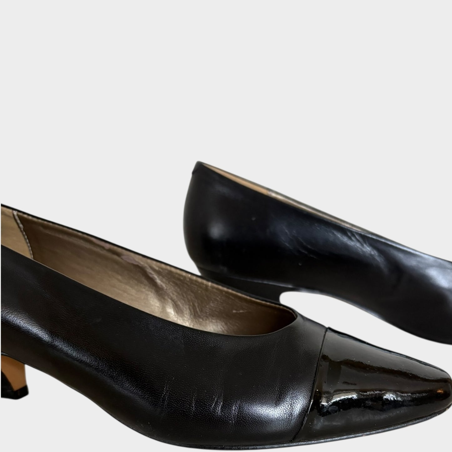 Vintage 1990s Black Leather Bandolino Kitten Heels